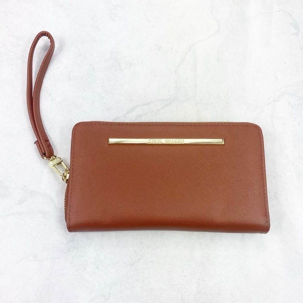 [Steve Madden]